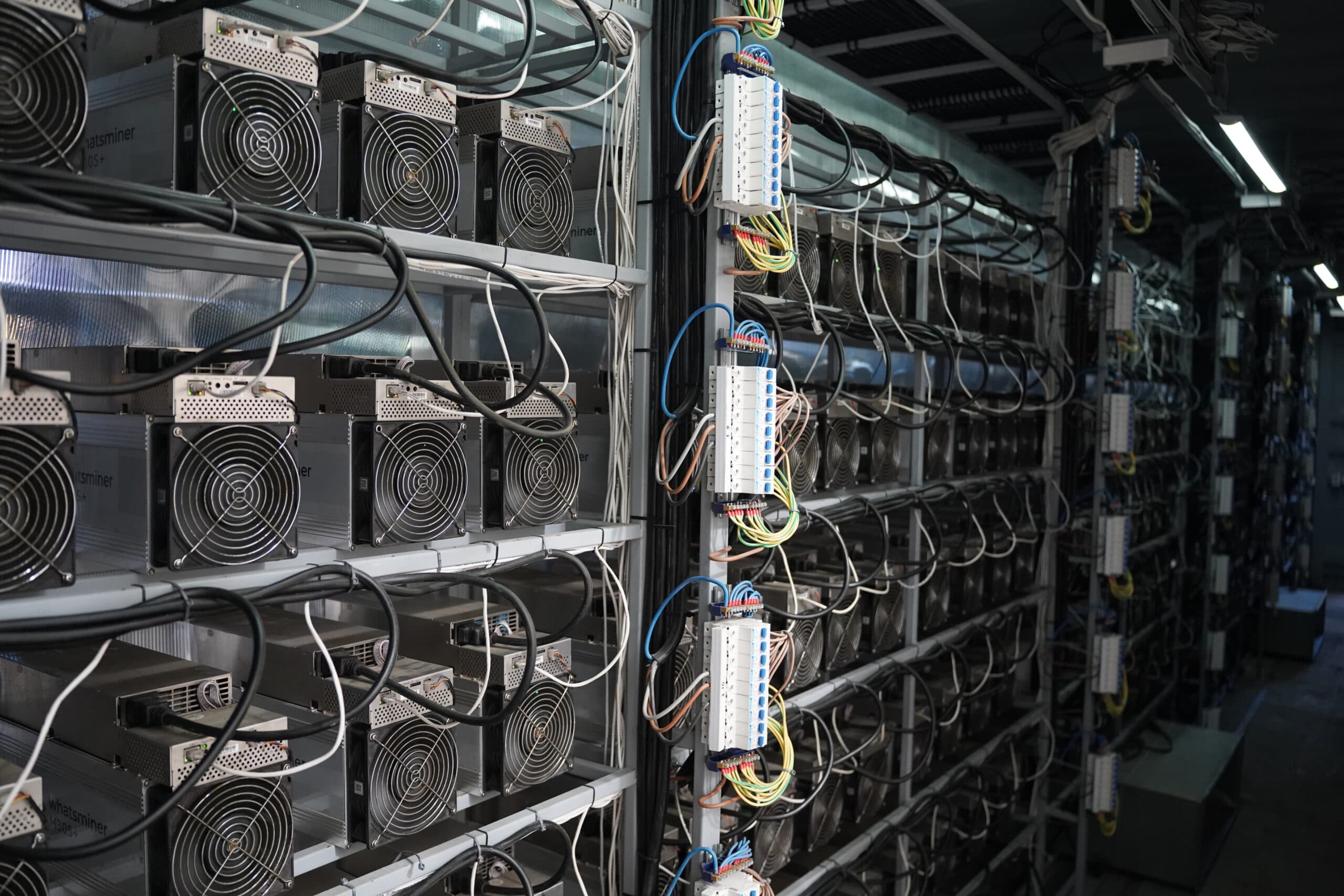 Надежный хостинг в собственном дата-центре